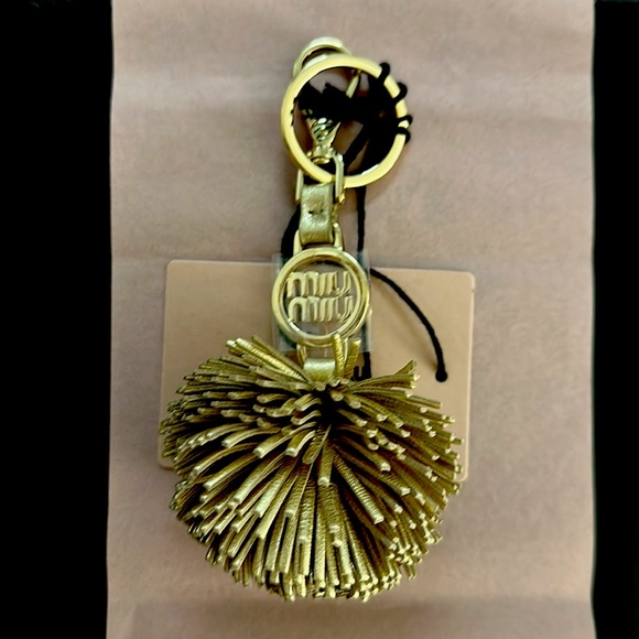 Beautiful Gold Brand New Miu Miu Key Chain - Picture 1 of 7